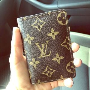 Louis Vuitton wallet / pocket organizer (similar)